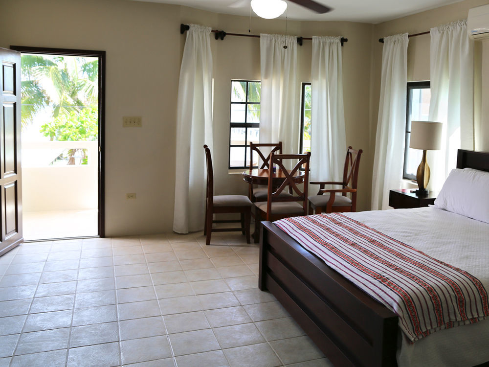 Jans Hotel Caye Caulker Exterior photo